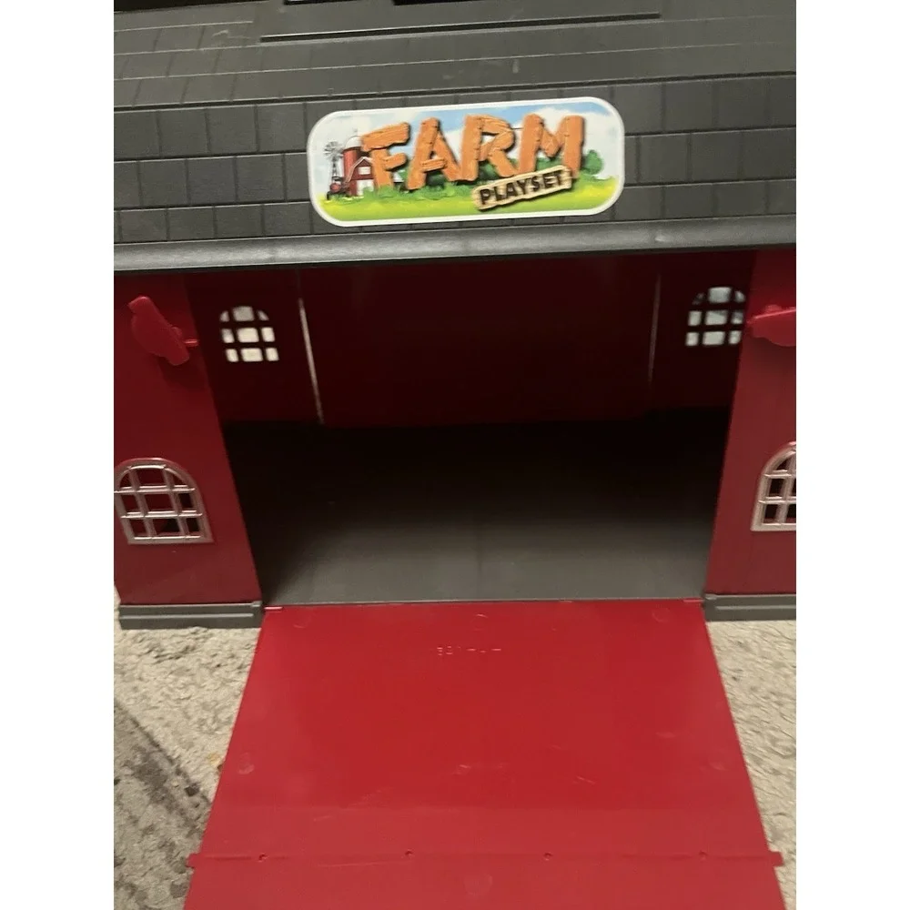 Farm Player Farmland Red Barn‎ Carrying Case (Barn Only)